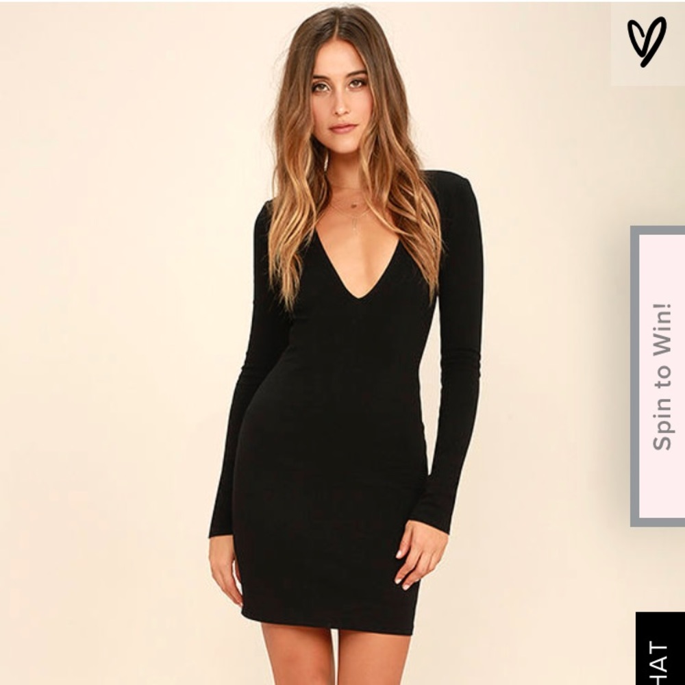 NWT Lulu’s Long Sleeve Deep V Dress size SMALL